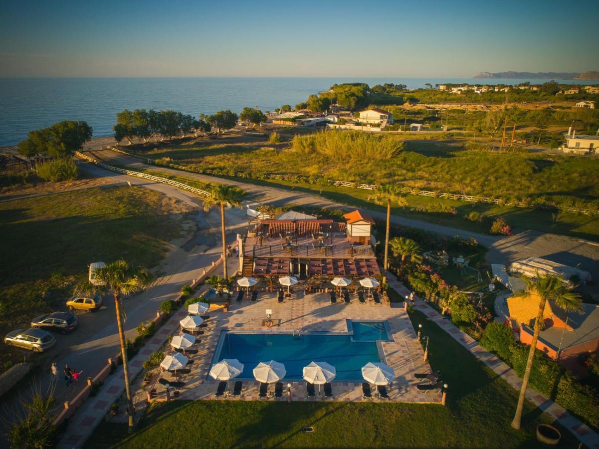 Odos Oneiron Bay Тавронитис